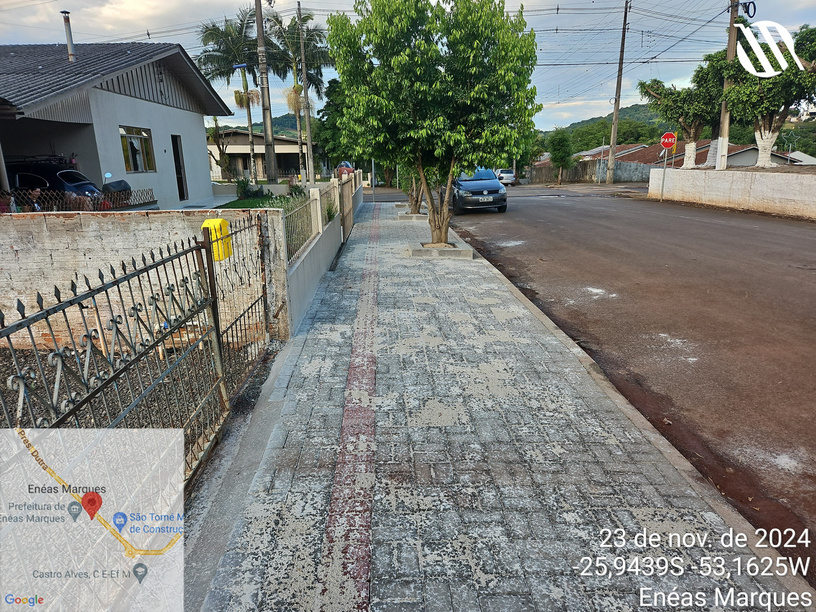 Obra de urbanização em Enéas Marques